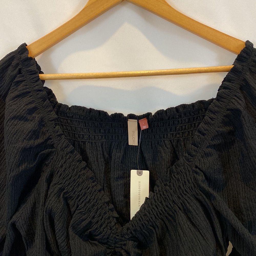 Anthro Pilcro Puff Sleeved Crop Top in Black size L NWT - Picture 4 of 16